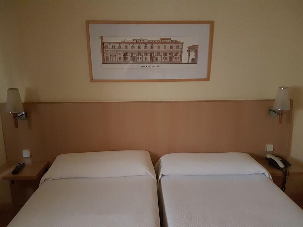 西班牙酒店 瓜达拉哈拉 外观 照片
